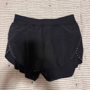 Lululemon "Find your pace" Short 3" - Black
